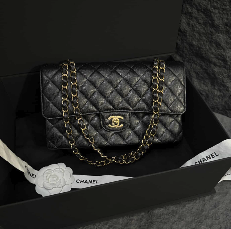 Chanel Quilted Caviar Medium Double Flap Bag - GHW / Black (30%)