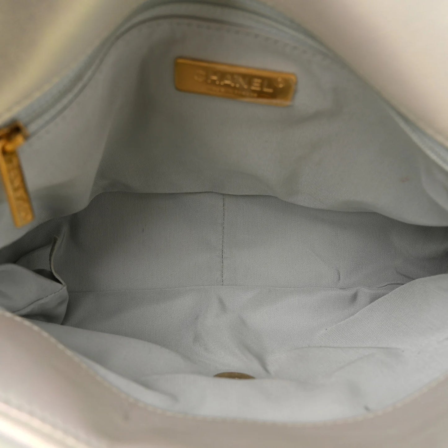 Chanel Quilted Calfskin Iridescent Medium 19Bag - GHW/White