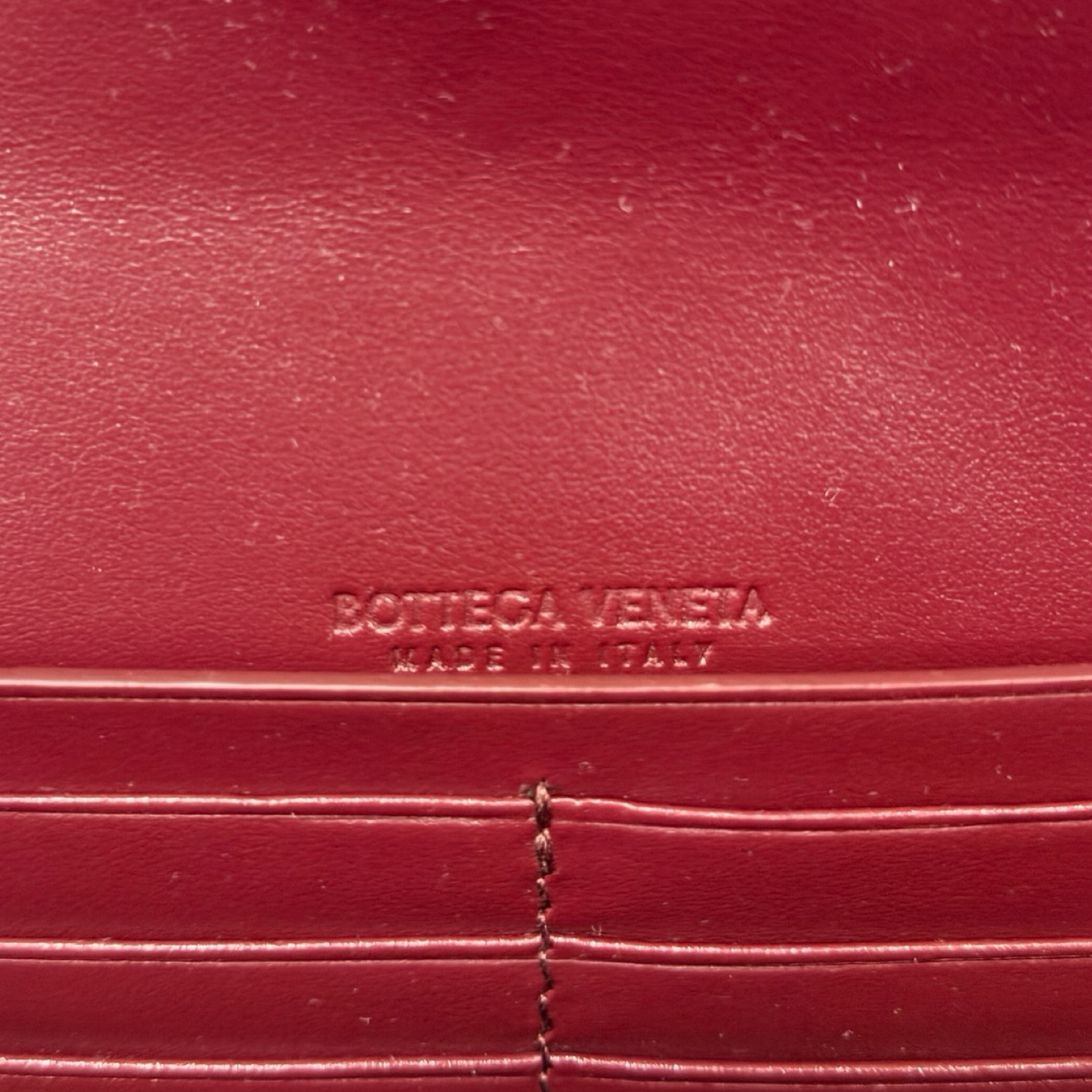 Bottega Veneta Andiamo Clutch - GHW / Burgundy