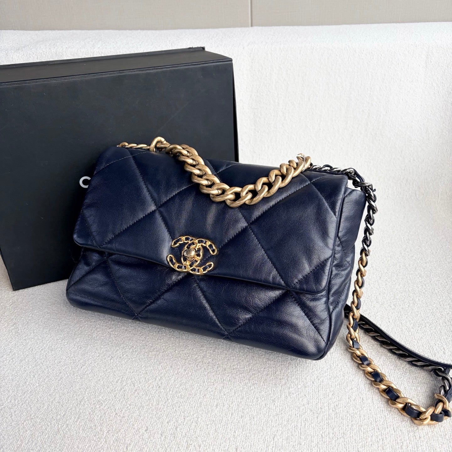 Chanel Quilted Calfskin Medium 19 Bag - GHW / Navy