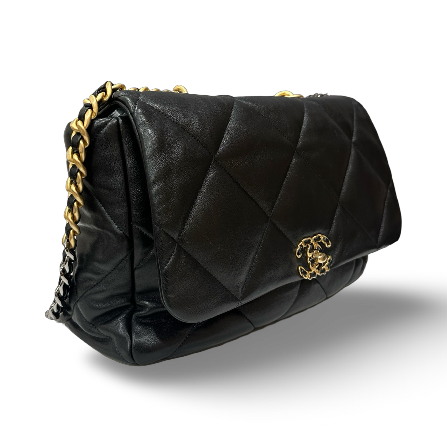 Chanel Classic Lambskin Maxi 19bag Bag - GHW / Black