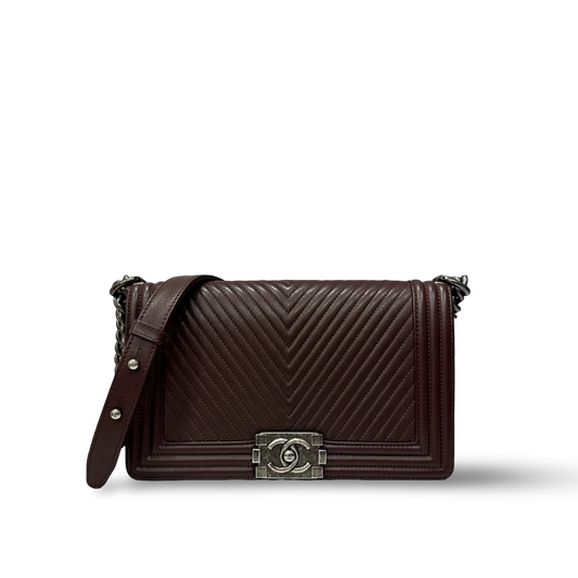 Chanel Chevron Calfskin New Medium Boy Bag - Aged SHW / Burgundy