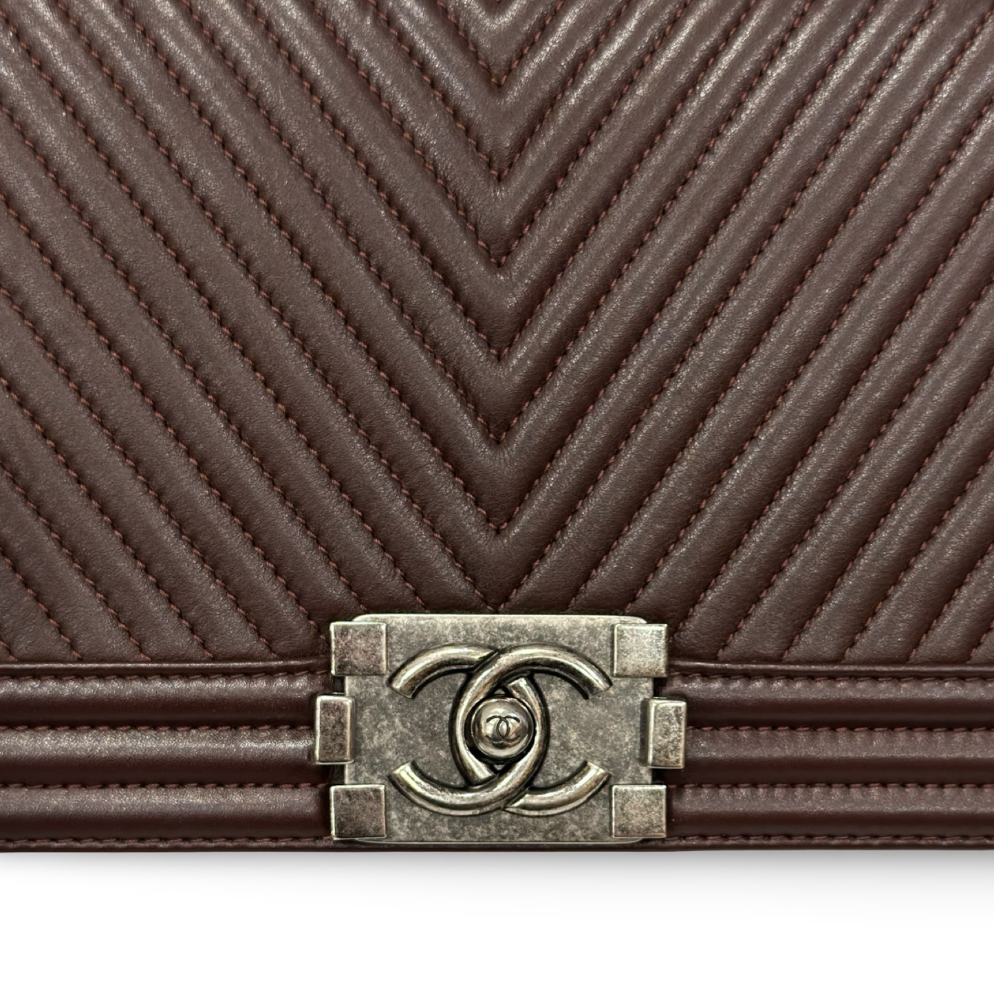 Chanel Chevron Calfskin New Medium Boy Bag - Aged SHW / Burgundy