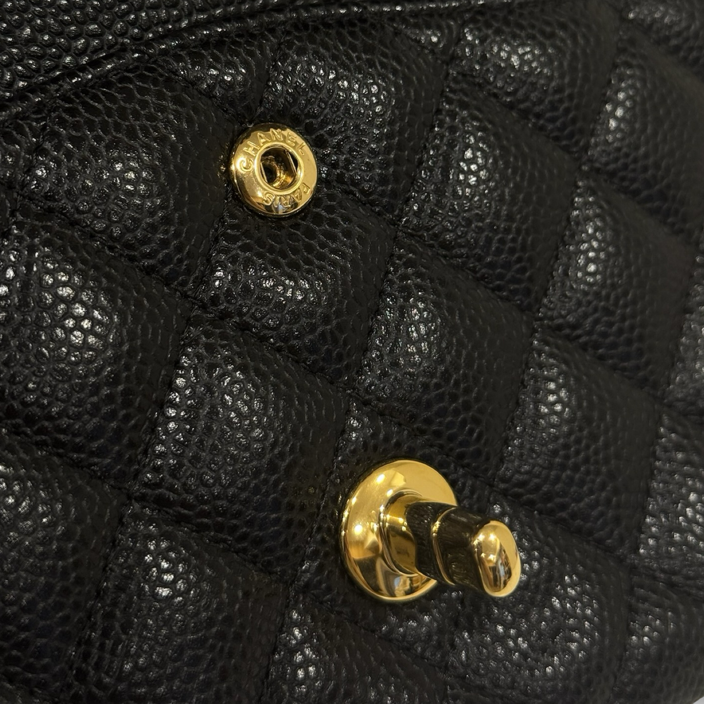 Chanel Quilted Caviar Medium Double Flap - GHW / Black