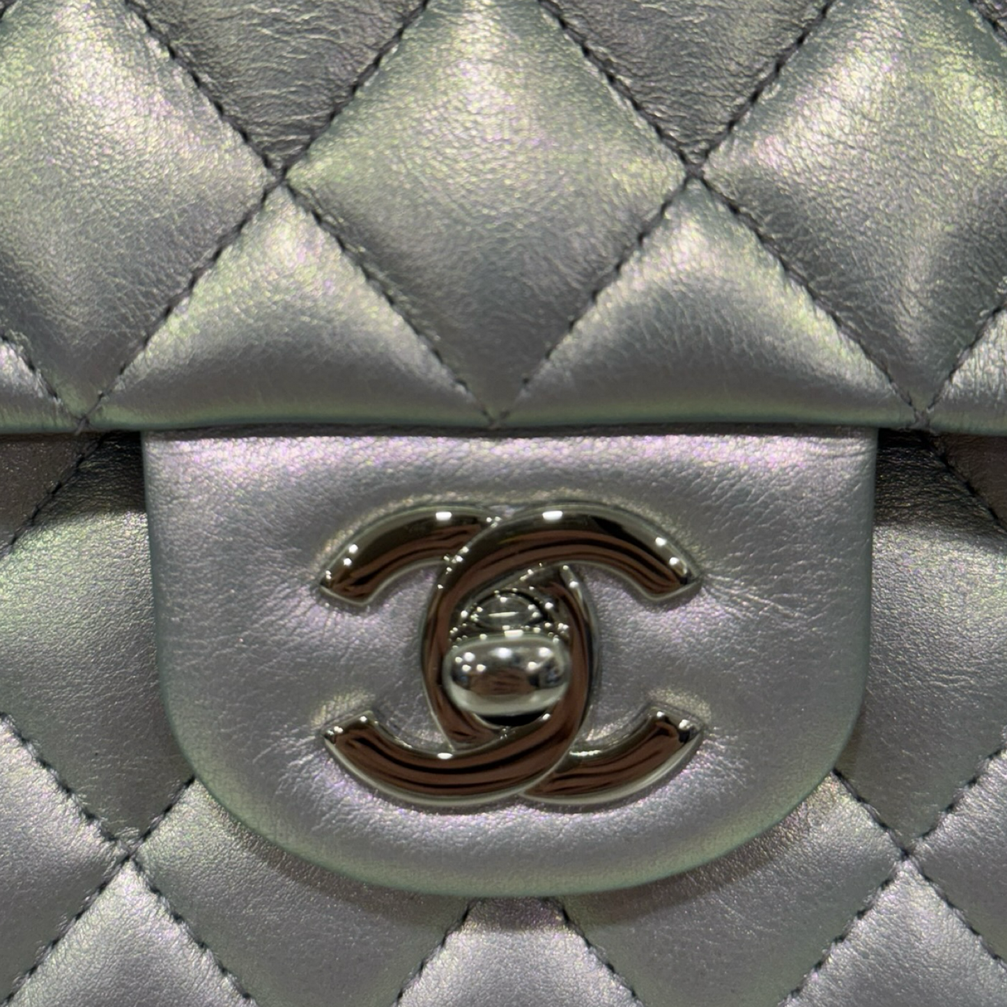 Chanel Quilted Lambskin Medium Iridescent Double Flap - SHW/ Sliver