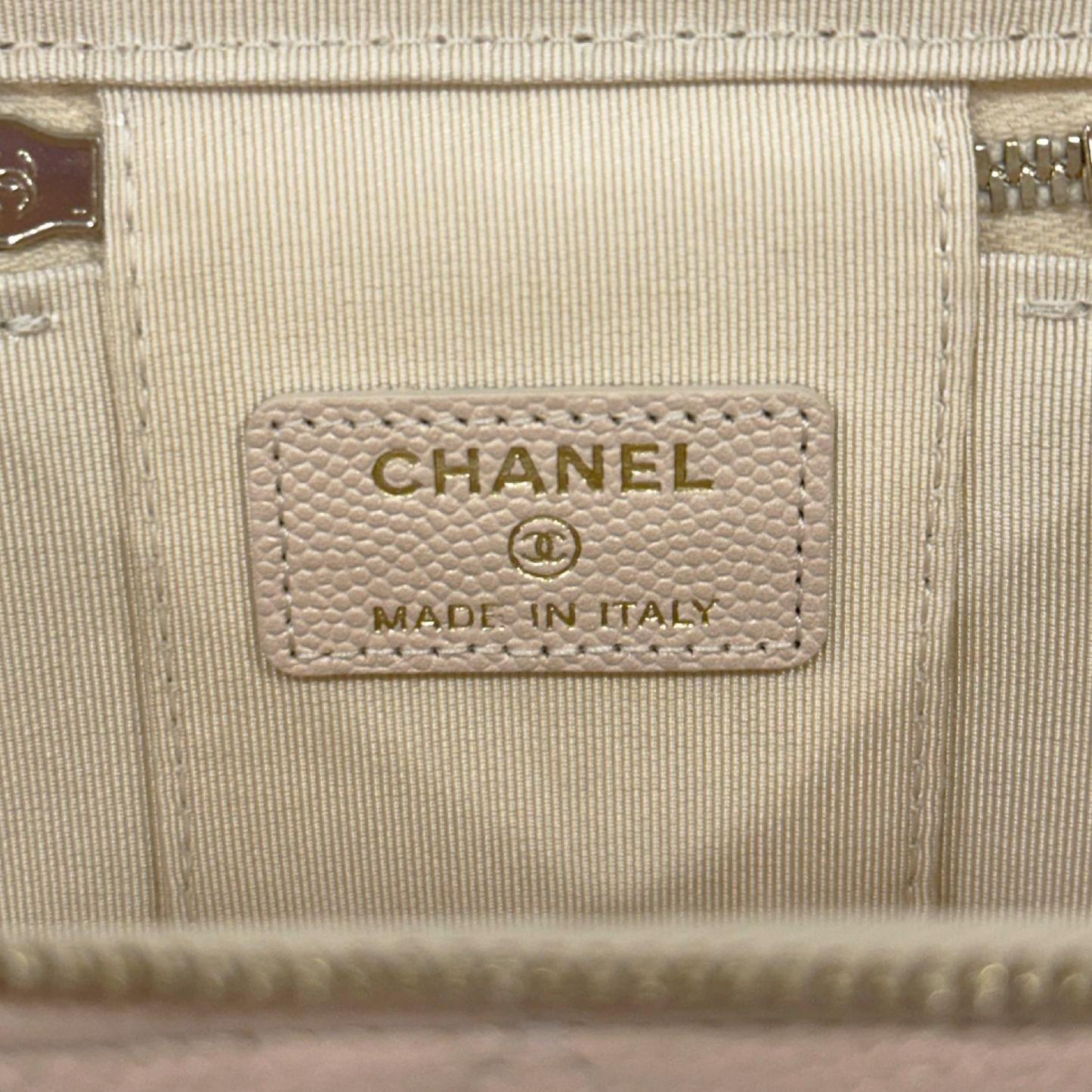 Chanel Quilted Caviar Pearl On Top Mini Vanity Case With Chain - GHW / Beige
