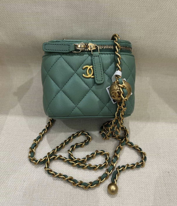 Chanel Quilted Lambskin Mini Pearl Crush Vanity Case - GHW / Green