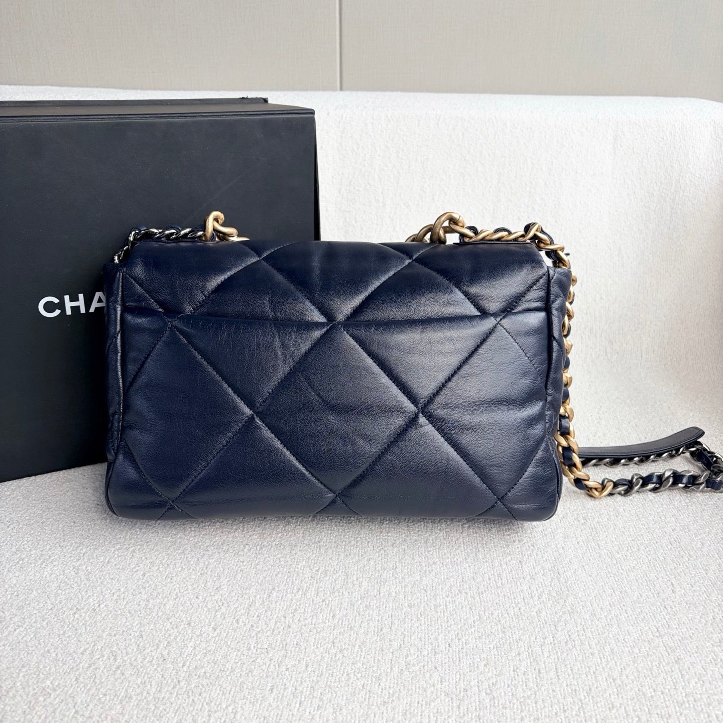 Chanel Quilted Calfskin Medium 19 Bag - GHW / Navy