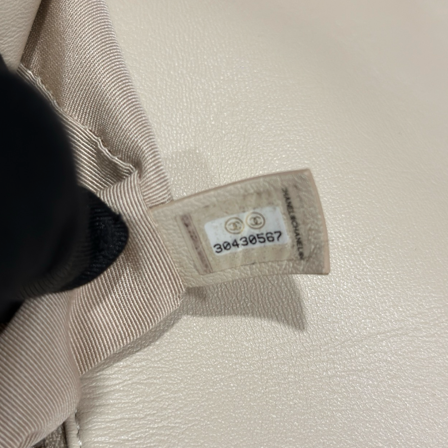 Chanel Quilted Lambskin Maxi 19 bag Bag - GHW / Beige