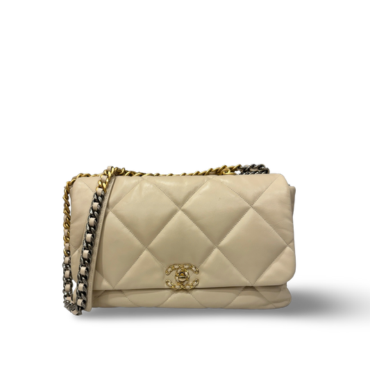 Chanel Quilted Lambskin Maxi 19 bag Bag - GHW / Beige