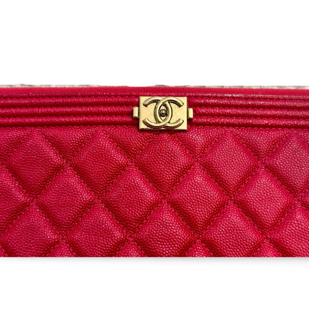 Chanel Caviar Medium Boy Zip Pouch - Red