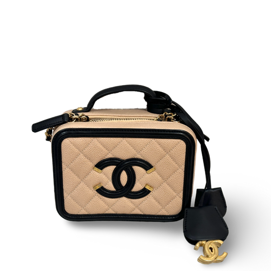Chanel Caviar Small Vanity Case Neutral / Black