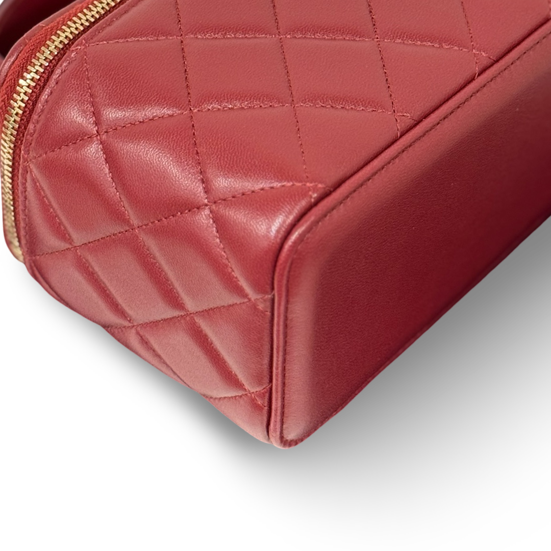 Chanel Quilted Lambskin Small Top Handle Vanity Case - GHW / Burgundy