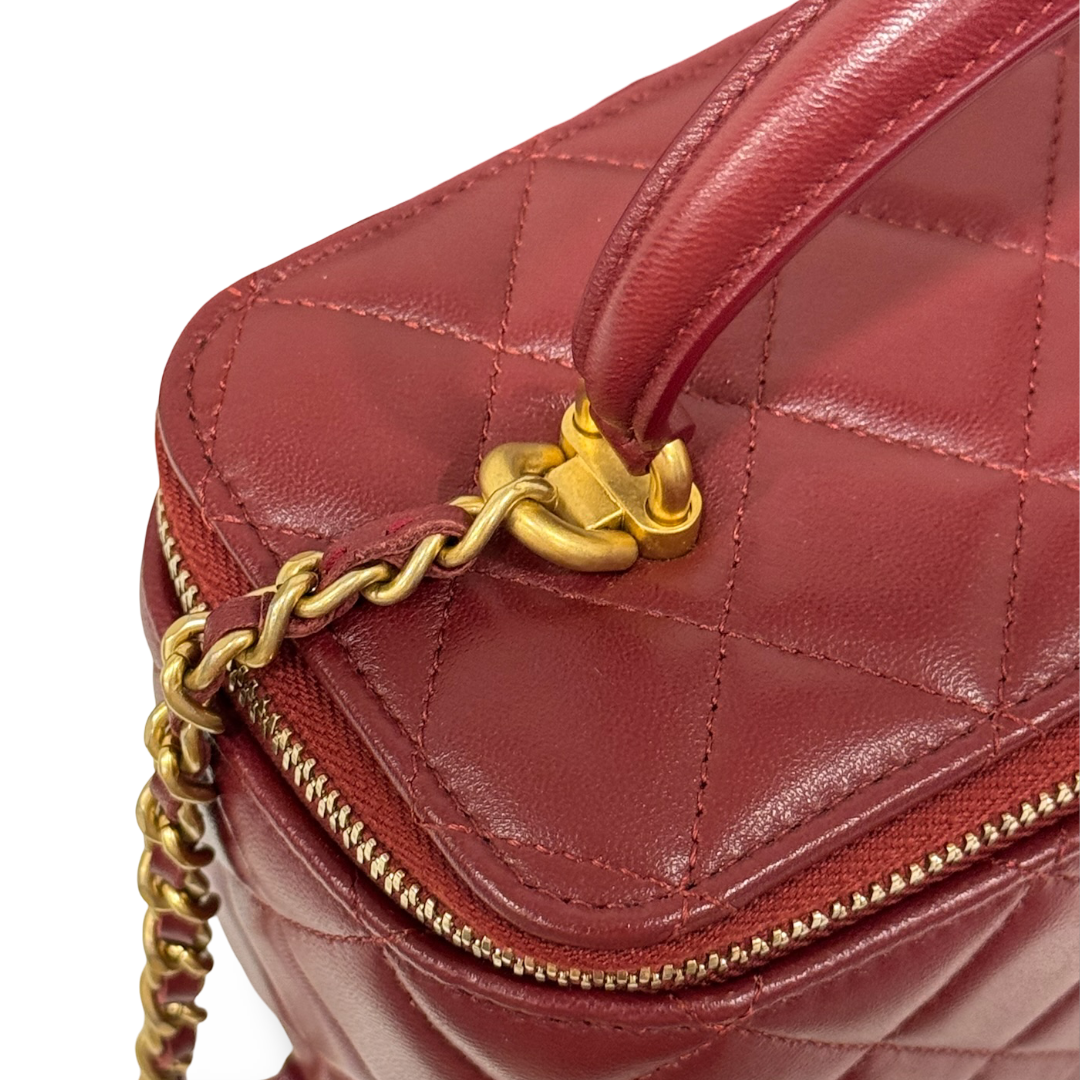 Chanel Quilted Lambskin Small Top Handle Vanity Case - GHW / Burgundy