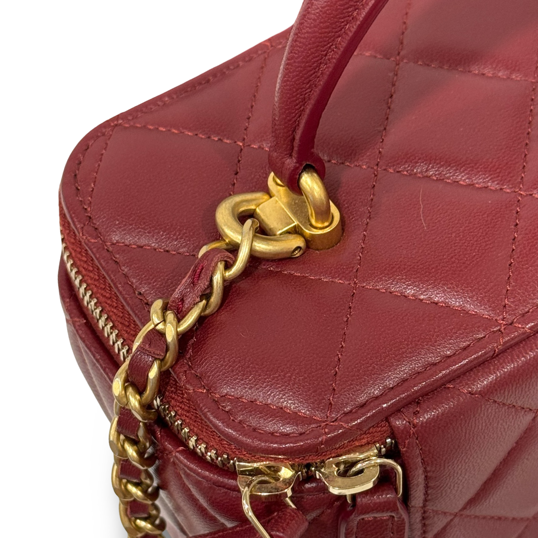 Chanel Quilted Lambskin Small Top Handle Vanity Case - GHW / Burgundy