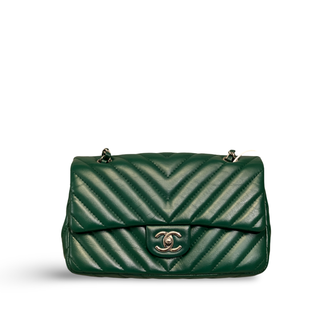 Chanl Chevron Calfskin Medium Rectangular Amazon Green Single Flap