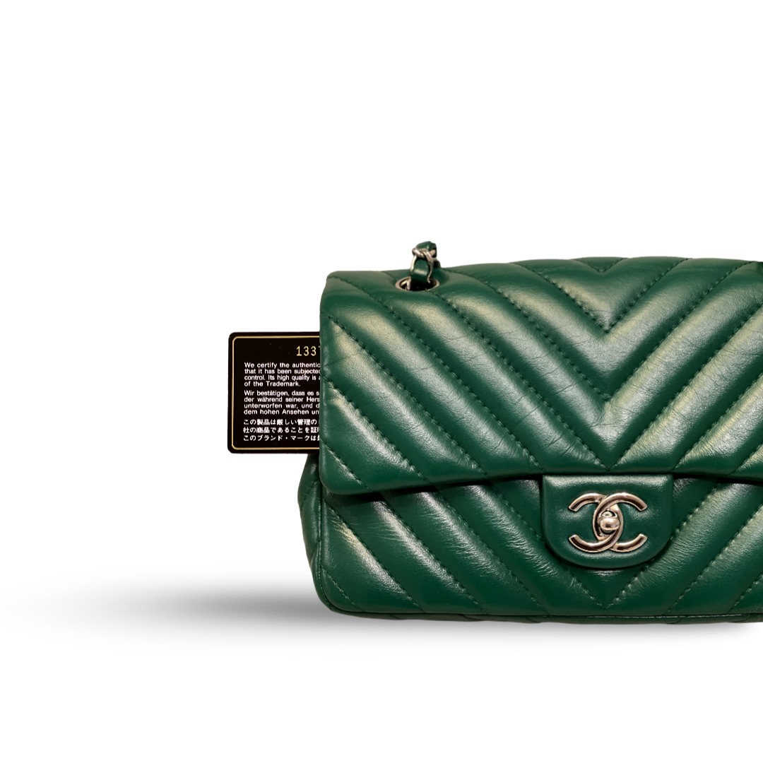 Chanl Chevron Calfskin Medium Rectangular Amazon Green Single Flap
