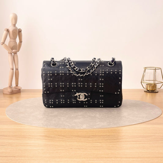 Chanel Quilted Glazed Calfskin Grommet Embellished Medium Airline Double Flap - SHW/Black