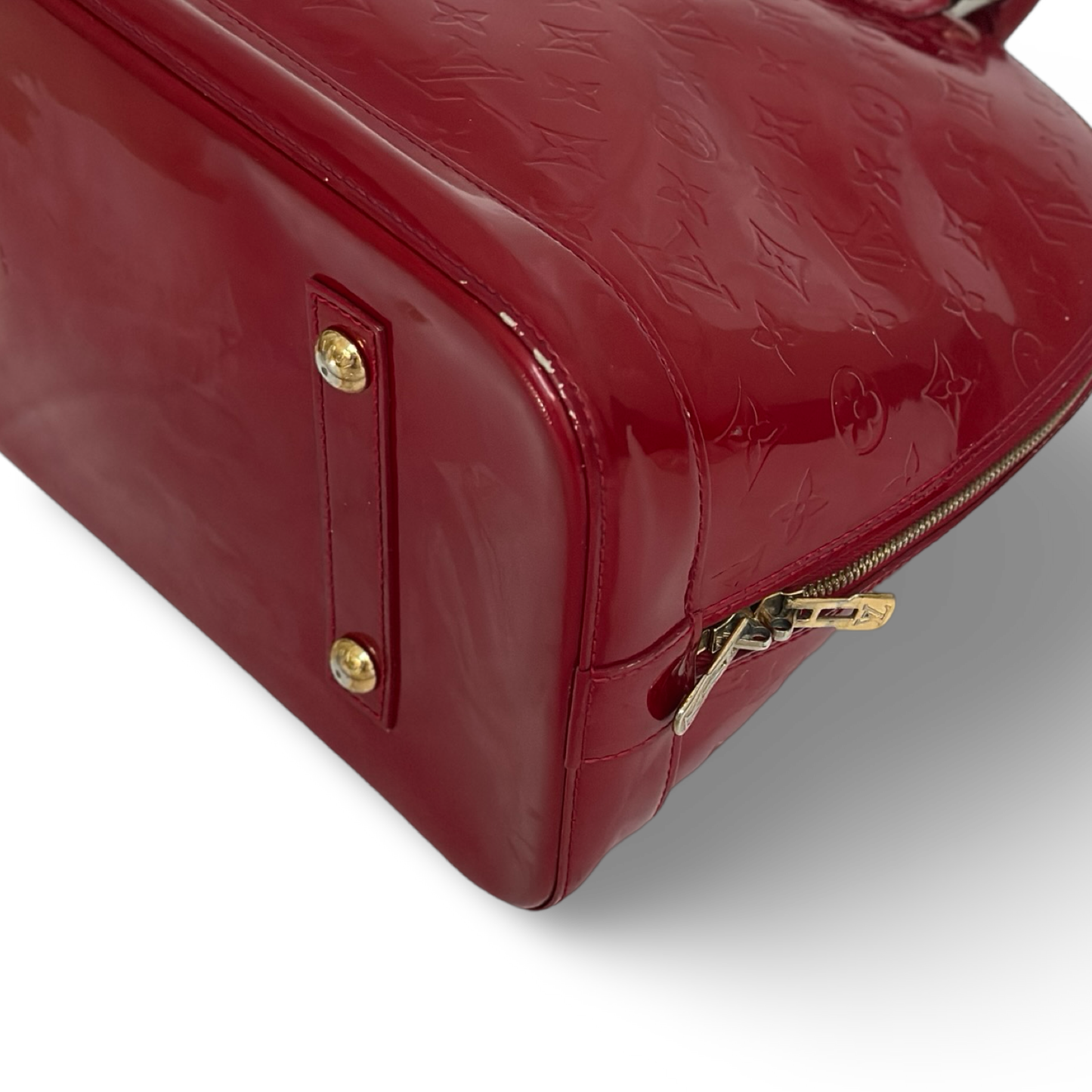 Louis Vuitton Patent MM Alma Bag - GHW / Red