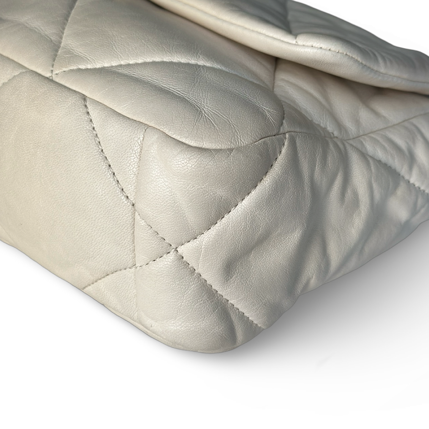 Chanel Goatskin Quilted Medium 19 Flap Bag - GHW / Beige