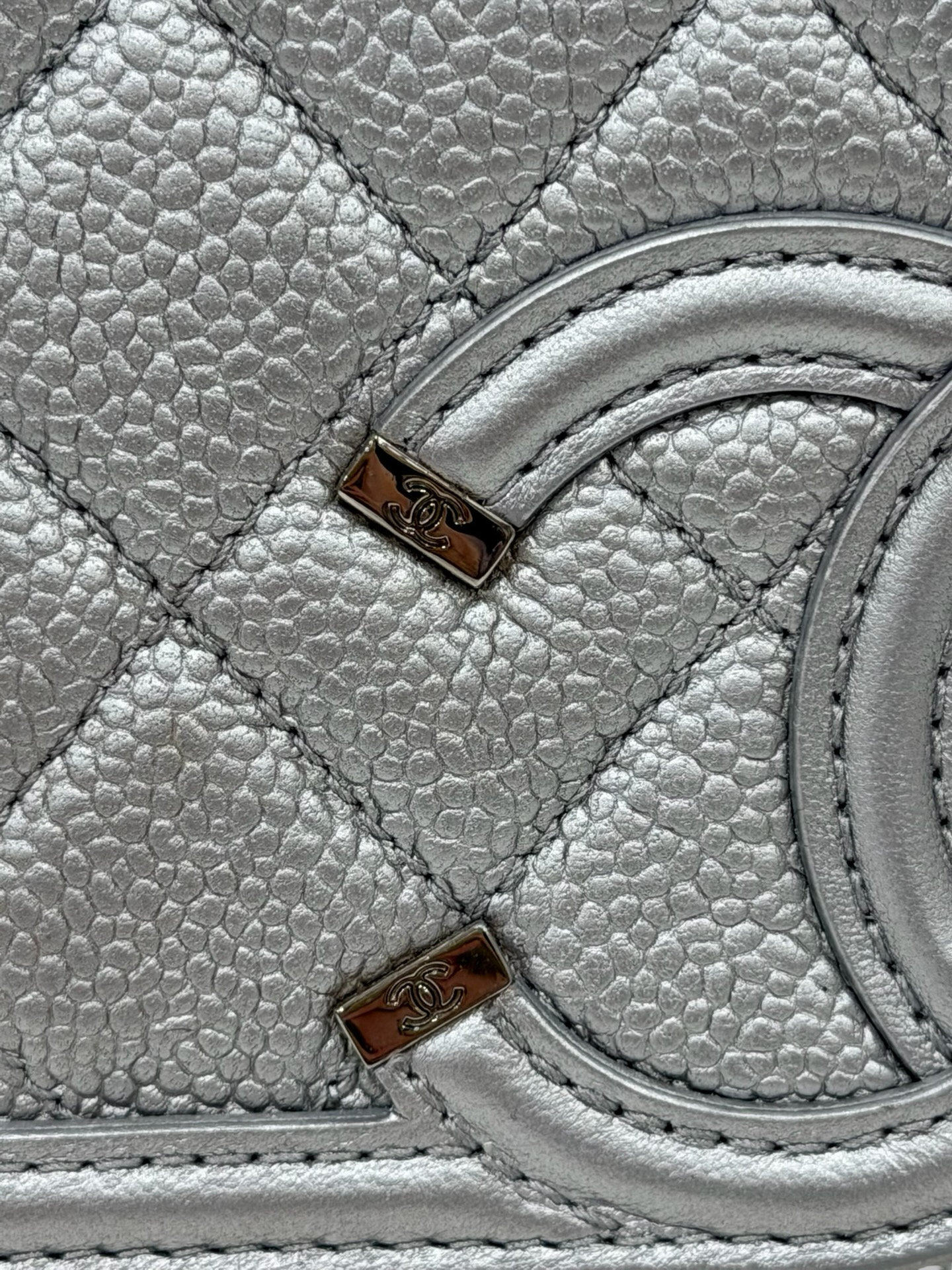 Chanel Quilted Caviar Medium CC Filigree Single Flap - SHW / Sliver