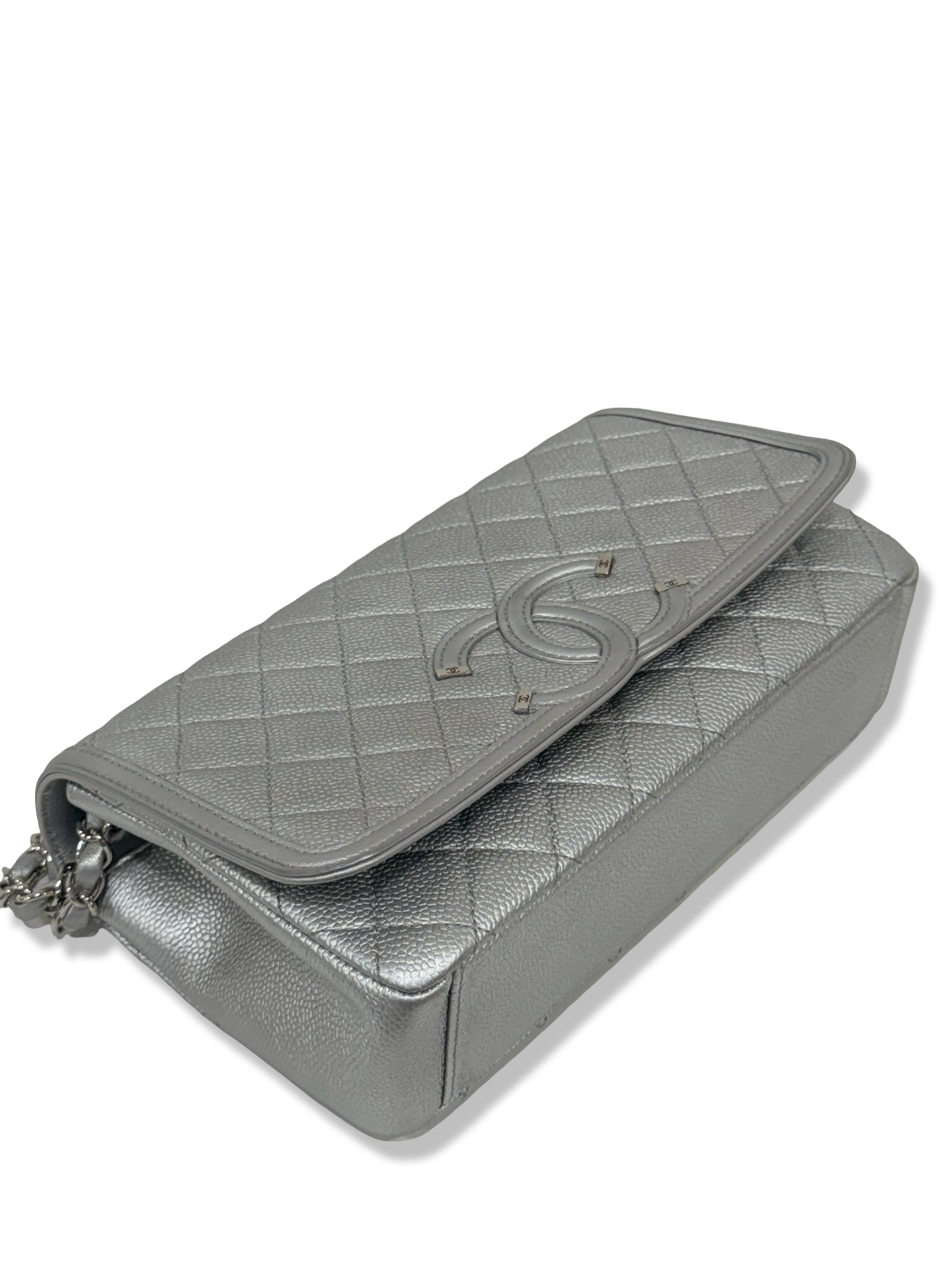 Chanel Quilted Caviar Medium CC Filigree Single Flap - SHW / Sliver